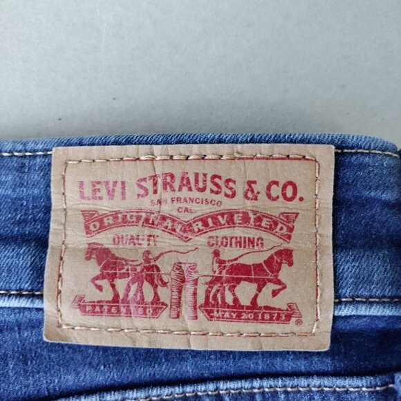 Levi's Plus Size Mid-Rise Skinny Ankle Distressed Denim Jeans Size 32 Women - Picture 6 of 16